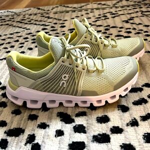 On Cloudswift running shoe in Leaf